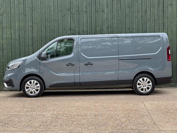 Renault Trafic 2.0 dCi Blue LL30 Extra L2 H1 Euro 6 (s/s) 5dr