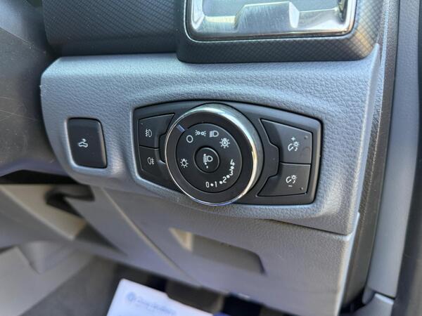 Ford Ranger 3.2 TDCi Wildtrak Auto 4WD Euro 5 4dr at 38th