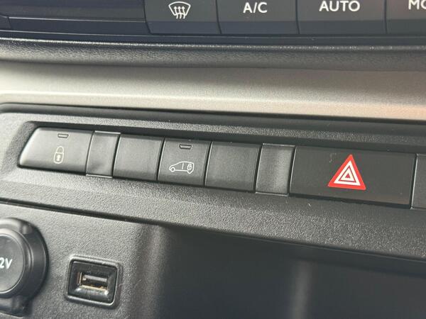 Vauxhall Vivaro 2.0 Turbo D 3100 Prime Auto L1 H1 Euro 6 (s/s) 6dr