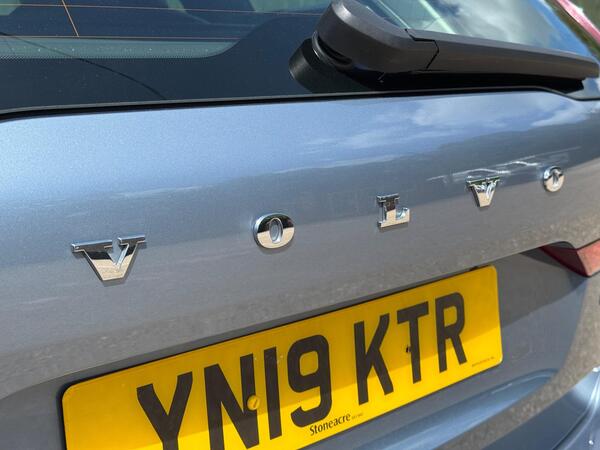 Volvo XC60 2.0 D4 Momentum Auto AWD Euro 6 (s/s) 5dr