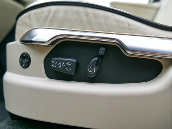 LAND ROVER RANGE ROVER WESTMINSTER TDV8 A - Image 16