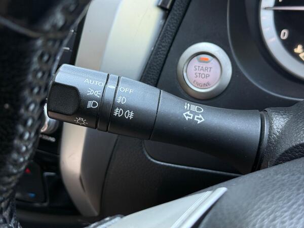 Nissan Navara 2.3 dCi N-Guard 4WD Euro 6 (s/s) 4dr at 28th