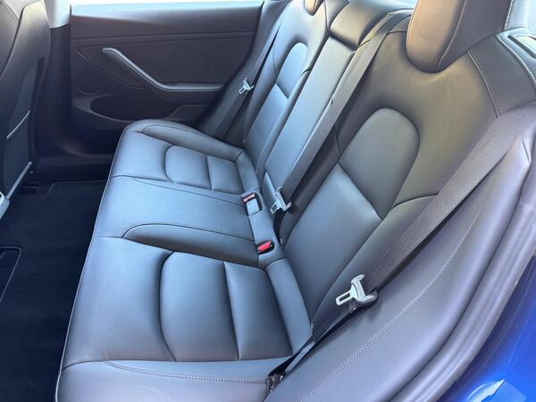 Tesla Model 3 (Dual Motor) Long Range Auto 4WDE 4dr at 18th