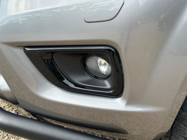 Nissan Navara 2.3 dCi N-Guard Auto 4WD Euro 6 4dr at 10th