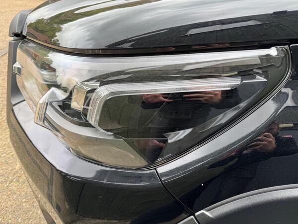 Toyota Hilux 2.8 D-4D Invincible X 4WD Euro 6 (s/s) 4dr at 37th