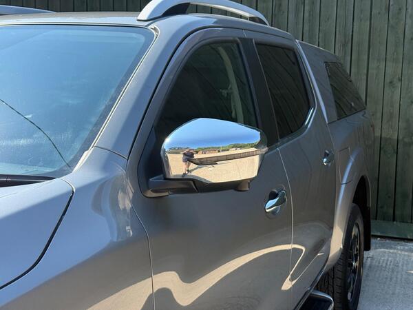 Nissan Navara 2.3 dCi Tekna Auto 4WD Euro 6 4dr at 29th