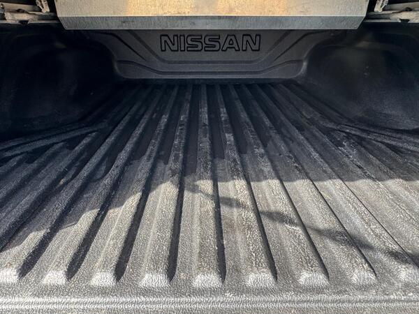 Nissan Navara 2.3 dCi N-Guard Auto 4WD Euro 6 4dr at 17th