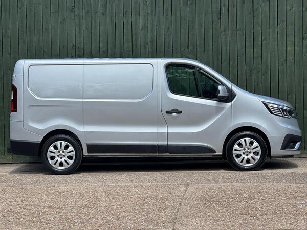 Renault Trafic 2.0 dCi Blue SL28 Sport L1 H1 Euro 6 (s/s) 5dr at 14th