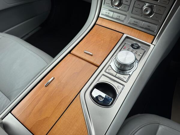 Jaguar XF 3.0 V6 Luxury Auto Euro 4 4dr