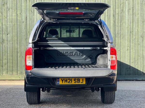 Nissan Navara 2.3 dCi N-Guard Auto 4WD Euro 6 4dr at 13th