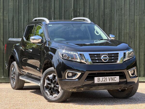 Nissan Navara 2.3 dCi Tekna Auto 4WD Euro 6 4dr at 0th