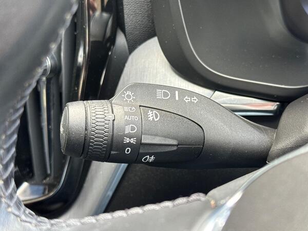 Volvo XC60 2.0 T4 Edition Auto Euro 6 (s/s) 5dr at 30th