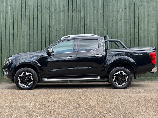 Nissan Navara 2.3 dCi Tekna 4WD Euro 6 (s/s) 4dr at 9th