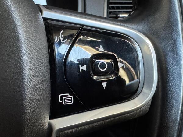 Volvo XC90 2.0 D5 PowerPulse Inscription Pro Auto 4WD Euro 6 (s/s) 5dr at 24th