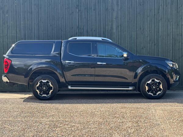 Nissan Navara 2.3 dCi Tekna 4WD Euro 6 (s/s) 4dr