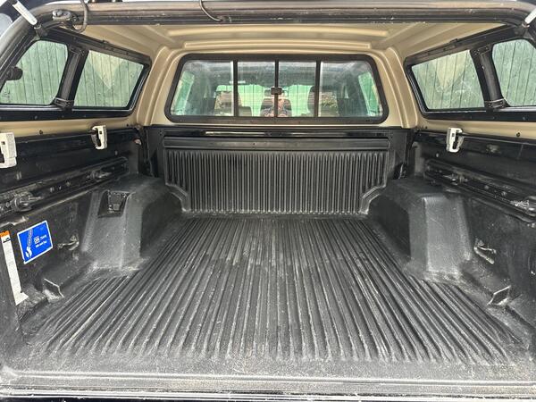 Ford Ranger 3.2 TDCi Wildtrak Auto 4WD Euro 5 4dr at 40th