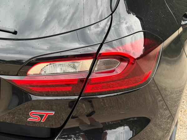 Ford Fiesta 1.5T EcoBoost ST-3 Euro 6 (s/s) 5dr at 42th