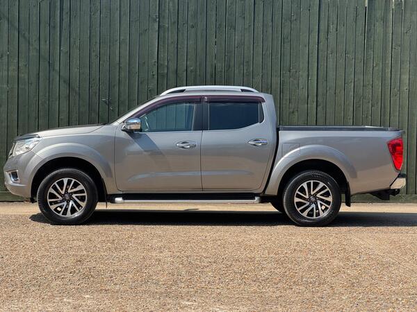 Nissan Navara 2.3 dCi Tekna 4WD Euro 6 (s/s) 4dr at 7th