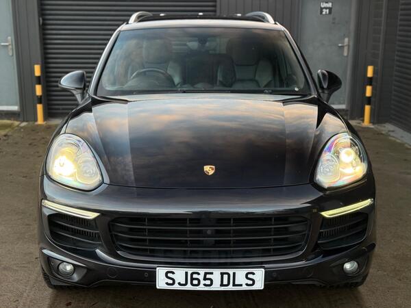 Porsche Cayenne 3.0 TD V6 TiptronicS 4WD Euro 6 (s/s) 5dr - Image 3