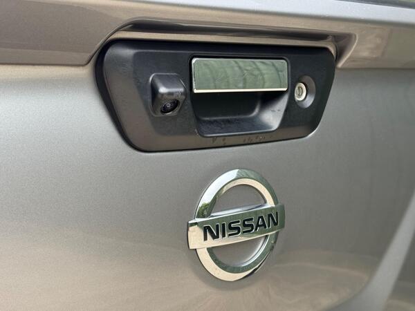 Nissan Navara 2.3 dCi N-Guard Auto 4WD Euro 6 4dr at 45th