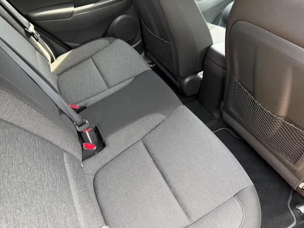 Hyundai KONA 64kWh Premium Auto 5dr (10.5kW Charger)