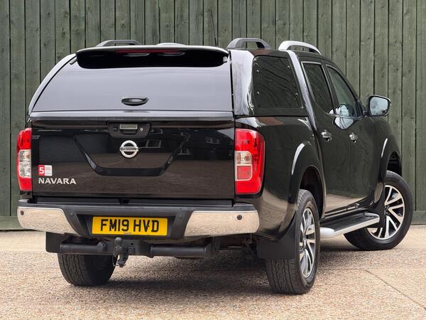 Nissan Navara 2.3 dCi Tekna Auto 4WD Euro 6 4dr at 23th
