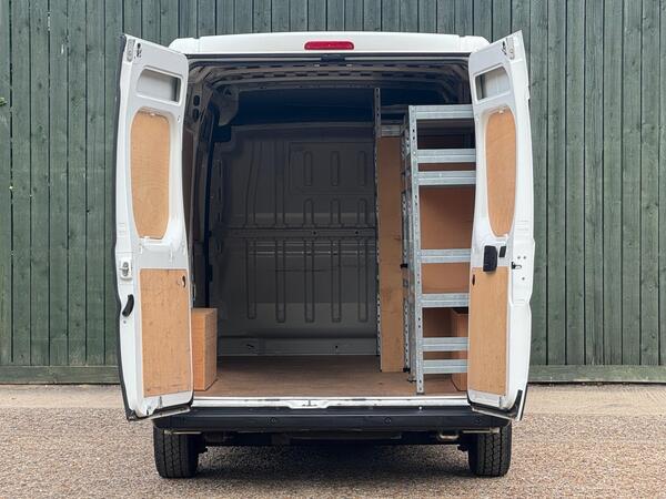 Citroen Relay 2.2 BlueHDi 35 Enterprise L3 High Roof Euro 6 (s/s) 5dr at 43th