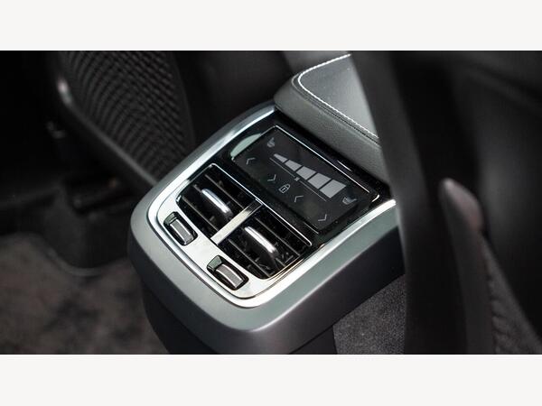 VOLVO XC90 R-DESIGN B5 MHEV AWD AUTO - Image 42