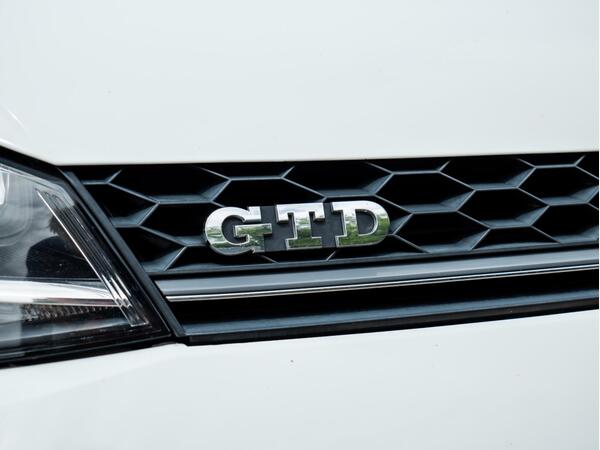 VOLKSWAGEN GOLF GTD S-A - Image 7