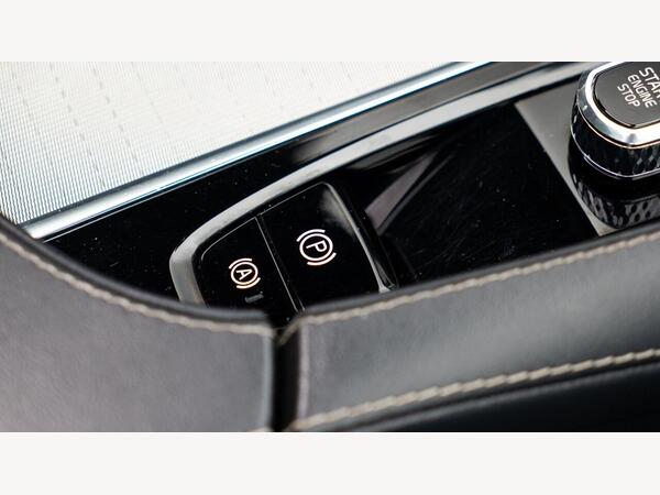 VOLVO XC90 R-DESIGN B5 MHEV AWD AUTO - Image 35