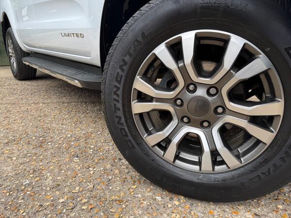 Ford Ranger 2.2 TDCi Limited 1 Auto 4WD Euro 5 4dr