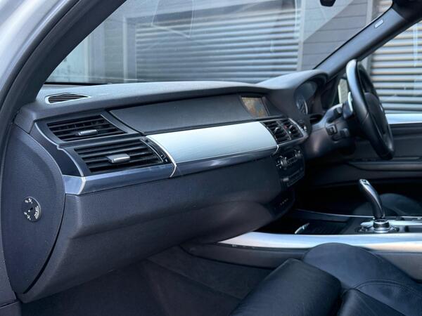 BMW X5 3.0 30d M Sport Steptronic xDrive Euro 5 5dr - Image 3
