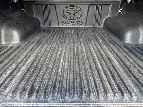 Toyota Hilux 2.8 D-4D Invincible X 4WD Euro 6 (s/s) 4dr at 42th