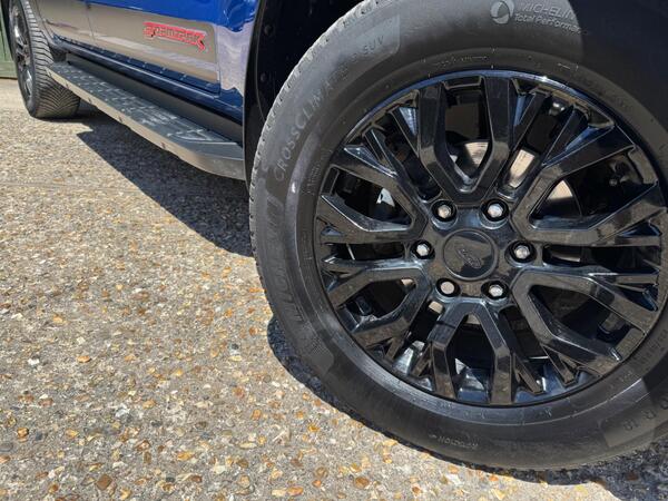 Ford Ranger 2.0 EcoBlue Stormtrak Pickup Double Cab 4dr Diesel Auto 4WD Euro 6 (s/s) (213 ps) at 44th