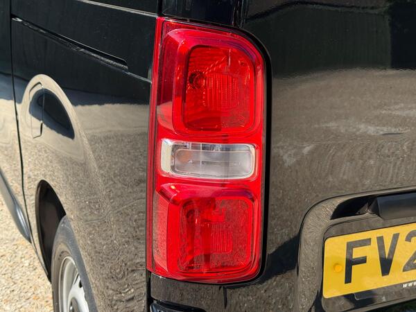 Peugeot Expert 1.5 BlueHDi 1000 Professional Premium Standard Panel Van MWB Euro 6 (s/s) 6dr at 33th