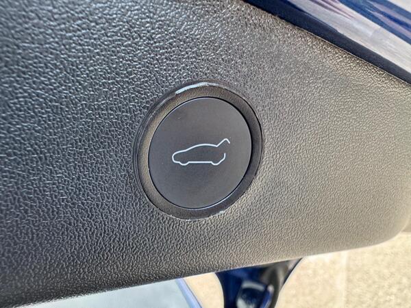 Tesla Model 3 (Dual Motor) Long Range Auto 4WDE 4dr
