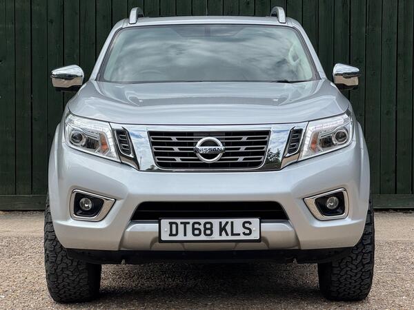 Nissan Navara 2.3 dCi Tekna Auto 4WD Euro 6 4dr at 3th