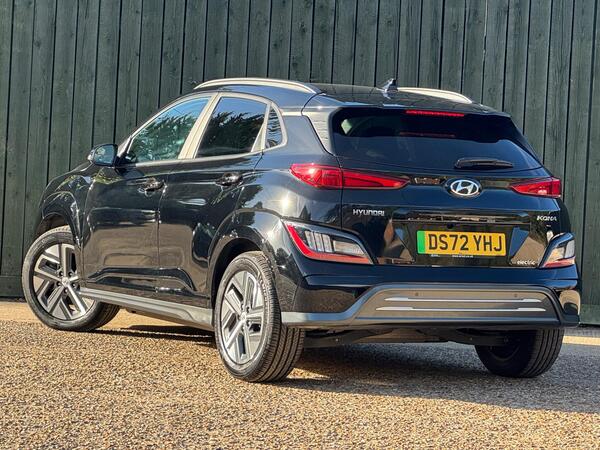 Hyundai KONA 64kWh Premium Auto 5dr (10.5kW Charger)