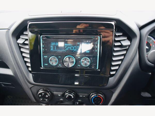 2023(73) Isuzu D-Max Pickup 1.9 TD Utility Diff Lock 4WD Euro 6 (s/s) 4dr