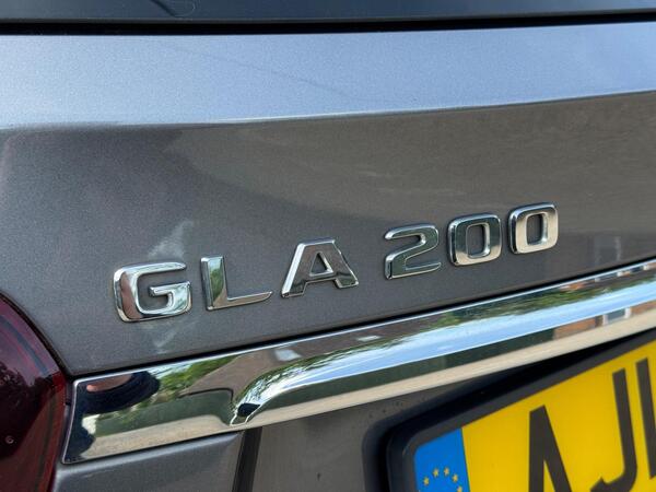 Mercedes-Benz GLA 1.6 GLA200 Sport (Premium) 7G-DCT Euro 6 (s/s) 5dr
