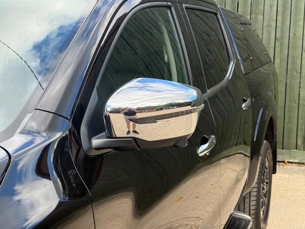 Nissan Navara 2.3 dCi Tekna Auto 4WD Euro 6 4dr
