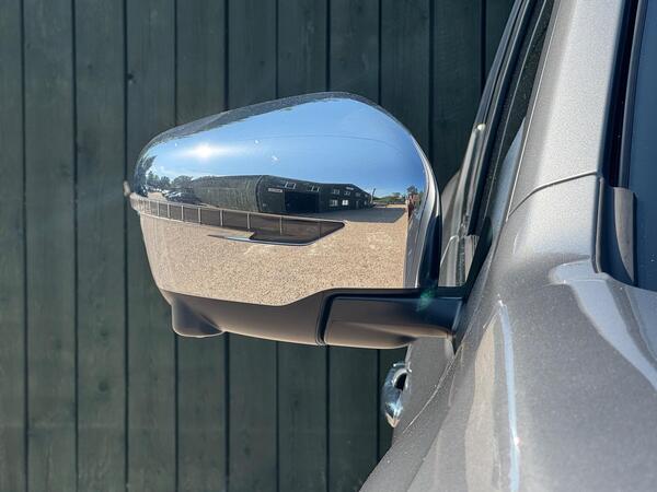 Nissan Navara 2.3 dCi Tekna Auto 4WD Euro 6 4dr