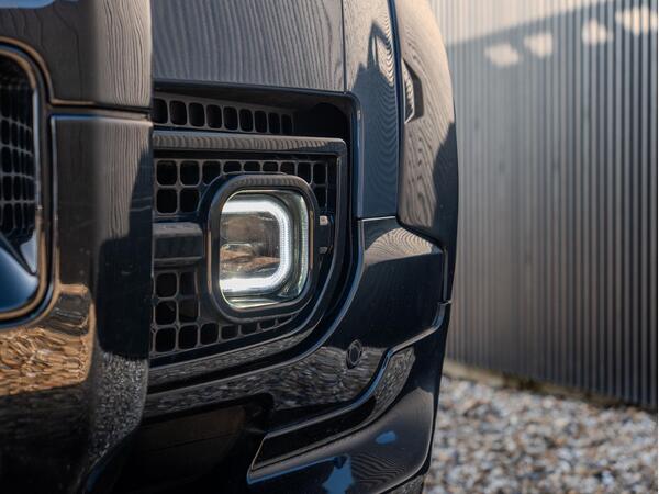 LAND ROVER DEFENDER X-DYNAMIC SE D MHEV A - Image 23