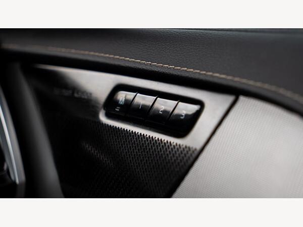 VOLVO XC90 R-DESIGN B5 MHEV AWD AUTO - Image 37