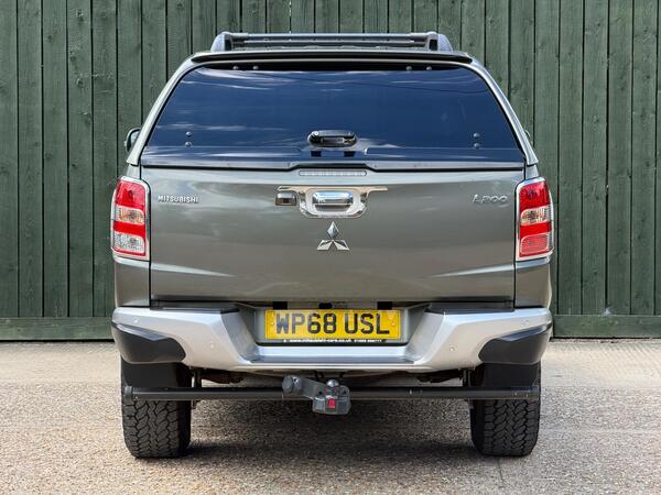 Mitsubishi L200 2.4 DI-D DC Barbarian Pickup Double Cab 4dr Diesel Auto 4WD Euro 6 (178 ps) at 17th