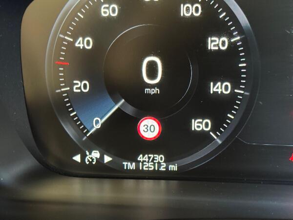 Volvo XC90 2.0 D5 PowerPulse Inscription Pro Auto 4WD Euro 6 (s/s) 5dr at 42th