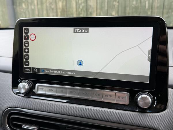 Hyundai KONA 64kWh Premium Auto 5dr (10.5kW Charger)