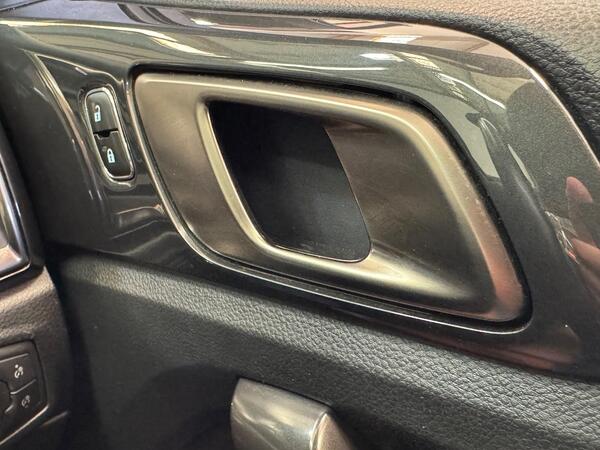 Ford Ranger 2.0 EcoBlue Stormtrak Pickup Double Cab 4dr Diesel Auto 4WD Euro 6 (s/s) (213 ps) at 36th