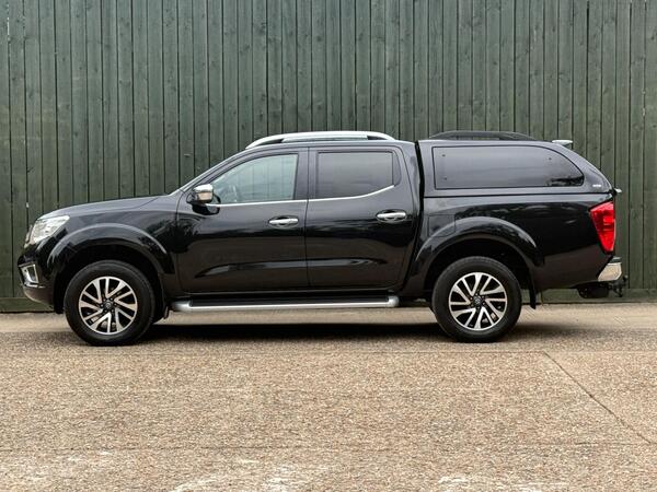 Nissan Navara 2.3 dCi Tekna Auto 4WD Euro 6 4dr at 11th