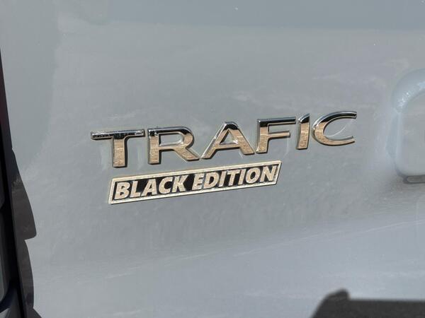 Renault Trafic 2.0 dCi ENERGY 28 Black Edition SWB Standard Roof Euro 6 (s/s) 5dr at 40th